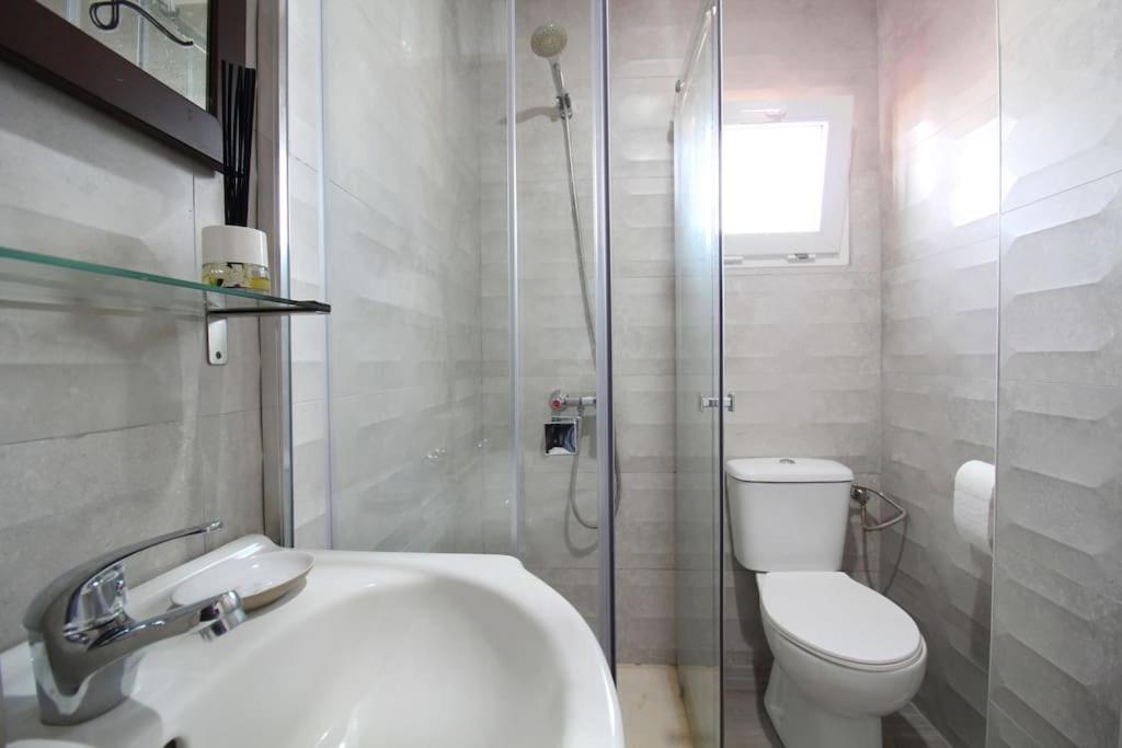 Suite Puerta Osario Con Terraza Sevilla Exterior foto